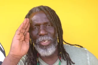 Tiken Jah en concert festival Les Suds à Arles
