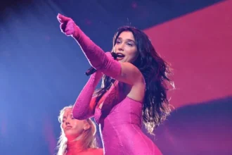 Dua Lipa au festival de Nîmes